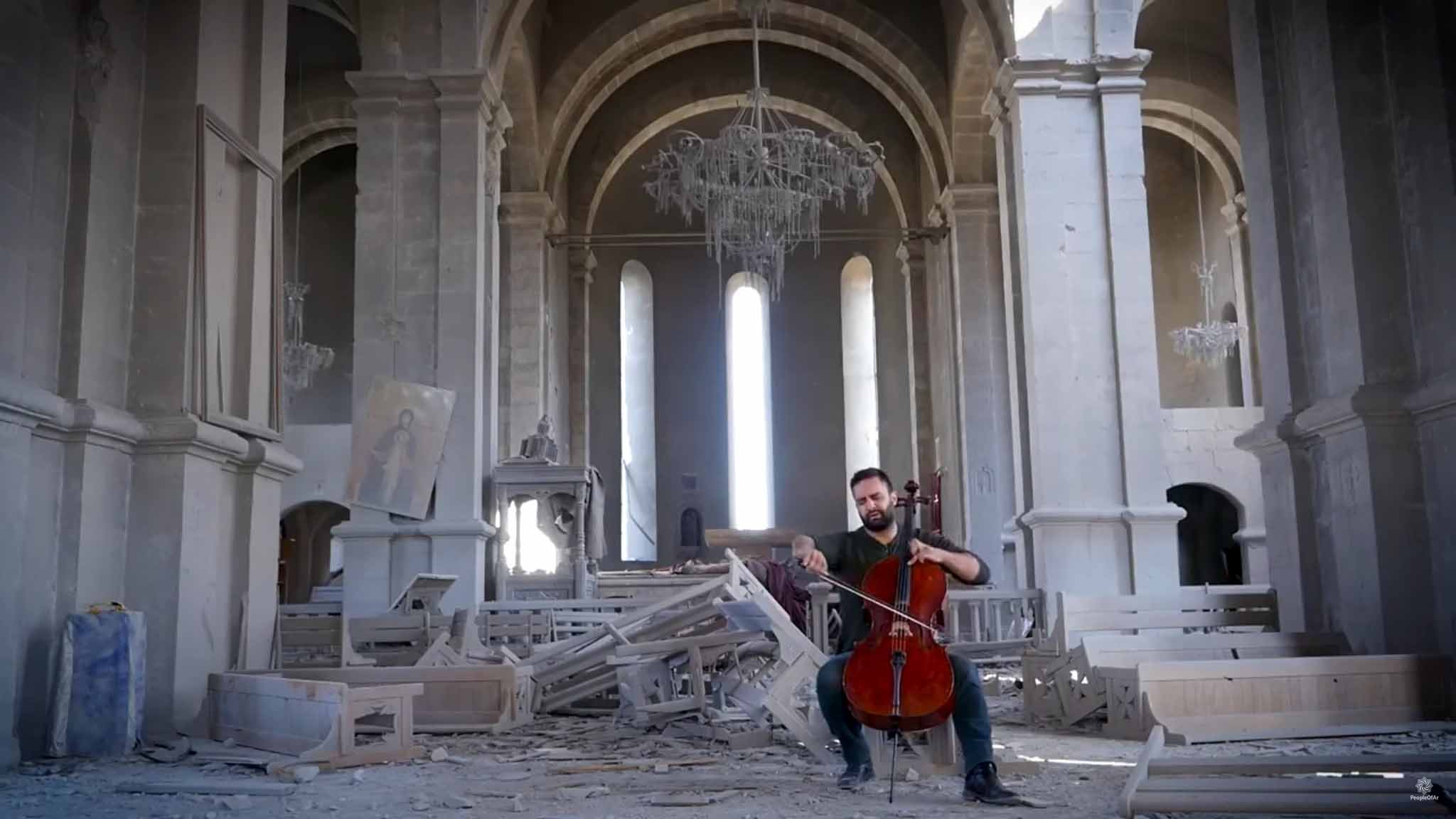Karabağ’da savaş, yıkık bir katedral ve Gomidas